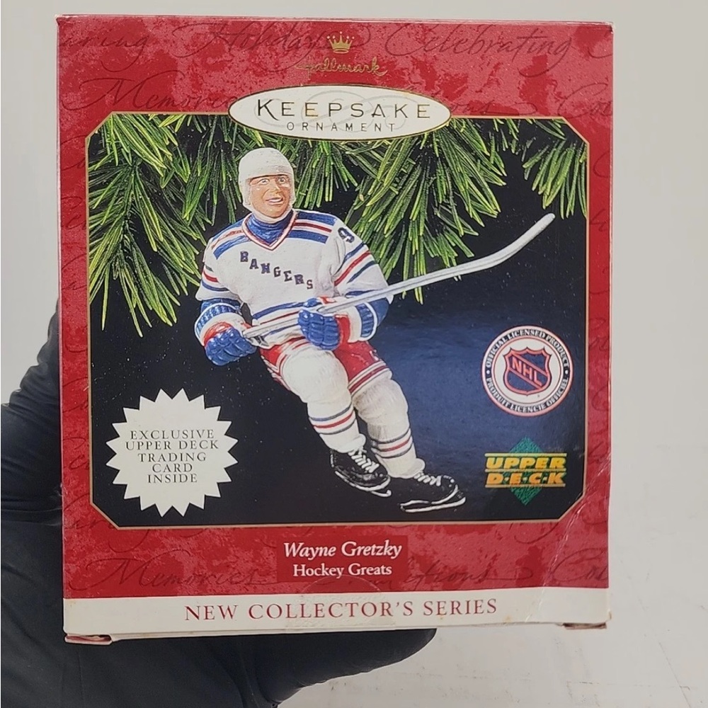 Vintage 1997 Hallmark Keepsake Ornament Wayne Gretzky NHL Hockey Greats w/ Card